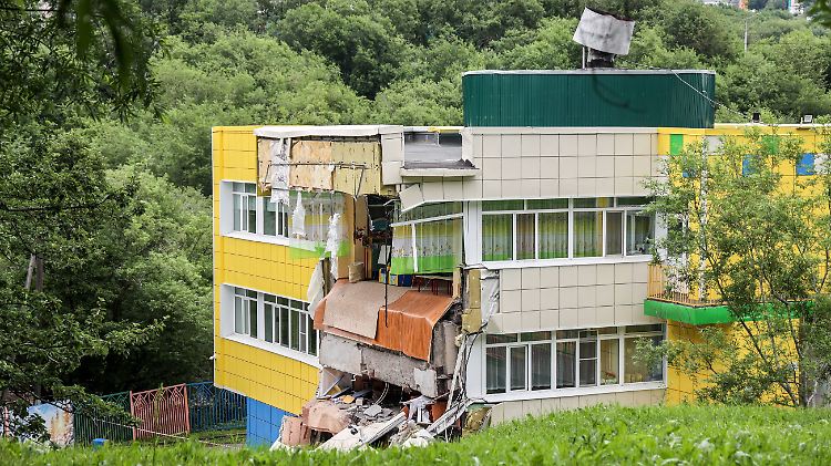 Situation in Petropavlovsk-Kamchatsky, zerstörtes Kindergartengebäude