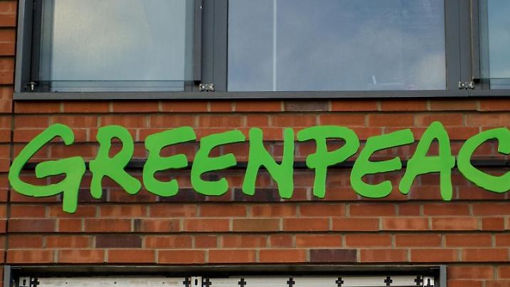 Wie werden wir unabhängiger vom russischen Öl? Greenpeace hat einige Ideen. Foto: Maja Hitij/dpa