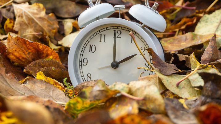 Winterzeit gibt es streng genommen nicht – die Normalzeit ist eigentlich die echte, gesetzliche Zeit.