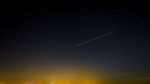 13.08.2022. Duisburg , Eine Sternschnuppe verglüht am Nachthimmel in Duisburg. In der Nacht zum Samstag wurde der Höhepu