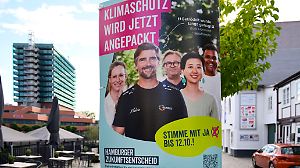Plakatwerbung für den Volksentscheid in Hamburg am 12. Oktober 2025
