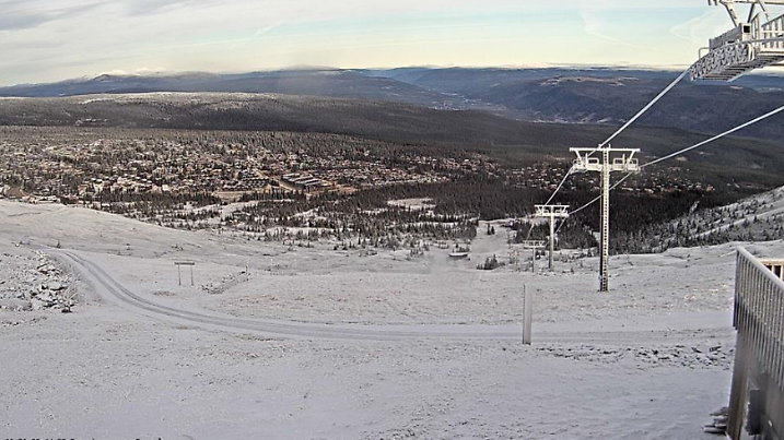 Der Winter hat sich derzeit recht weit in den Norden zurückgezogen. Hier ein Foto der Webcam des norwegischen Skigebietes Trysil. (Quelle: skistar.com)