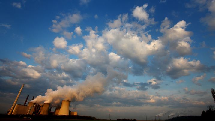RWE-Kraftwerk Neurath - Klimaschutz