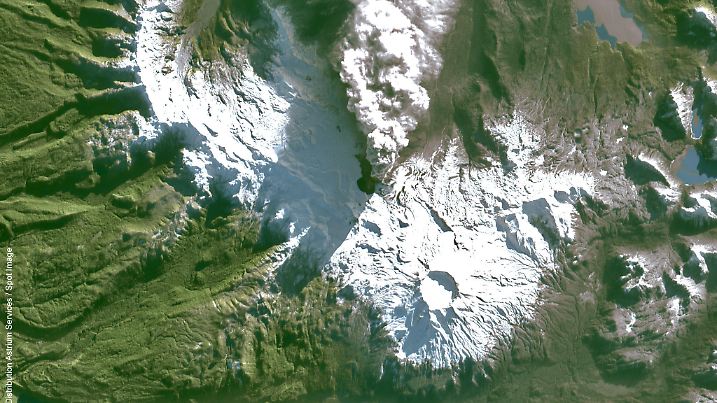 Geburt eines neuen Kraters im Vulkan-Komplex Puyehue-Cordon-Caulle, 800 Kilometer südlich von Santiago, Chile - aufgenommen durch den von Astrium gebauten Satellit Spot 4 am 25.06.2011. Foto: © CNES 2011 - Distribution Astrium Services / Spot Image. (ACHTUNG nur zur redaktionellen Verwendung und bei Nennung der Quelle © CNES 2011 - Distribution Astrium Services / Spot Image.) | Verwendung weltweit