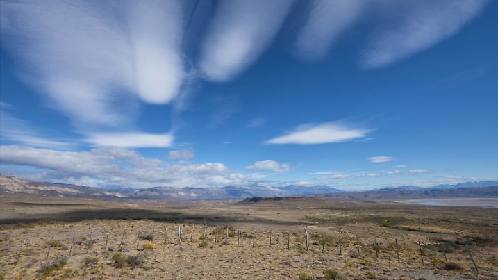 South America, Argentina, Patagonia, Santa Cruz, Cueva de los Manos, clouds in the Pampa | Verwendung weltweit