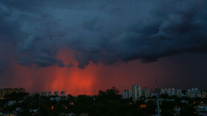 Rain and lightning in the region of Morumbi, in the South Zone of the city of São Paulo
Where: São Paulo, BRASIL
When: 23 Feb 2019
Credit: Thiago Bernardes/FramePhoto/Cover Images
**NOT AVAILABLE FOR PUBLICATION IN BRAZIL** |