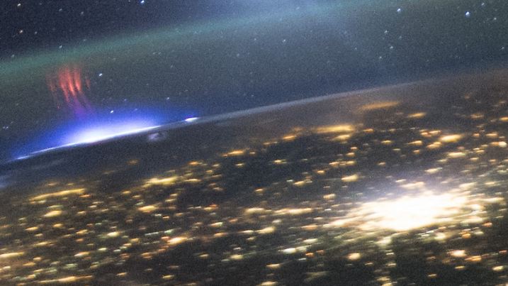 iss044e045553 lrg NASA Roter Kobold.jpg