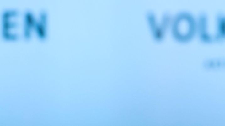 Matthias Müller, Vorstandsvorsitzender der Volkswagen AG, spricht am 24.02.2017 während einer Pressekonferenz im Anschluss an die Aufsichtsratssitzung im Volkswagen-Werk in Wolfsburg (Niedersachsen). Foto: Swen Pförtner/dpa +++(c) dpa - Bildfunk+++