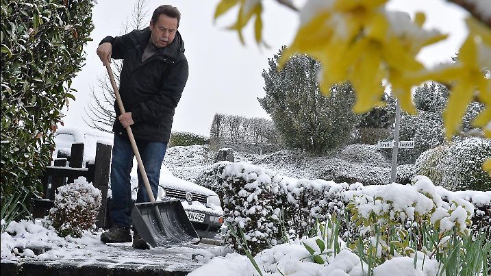 Schnee im Frühling (Symbolbild)