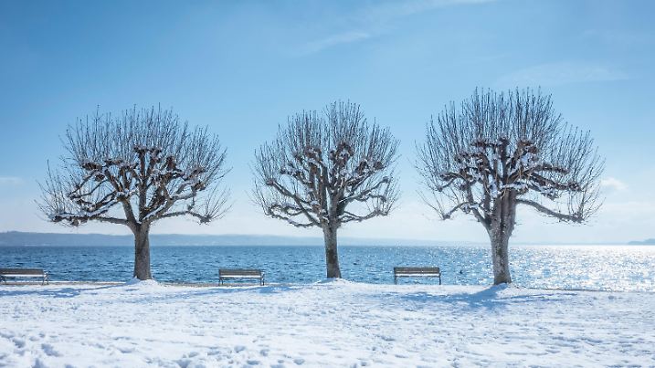 Winterszene bei Tutzing, Deutschland, Bayern winter scenery at Tutzing, Germany, Bavaria BLWS515973 Copyright: xblickwinkel/McPHOTO/M.xGannx